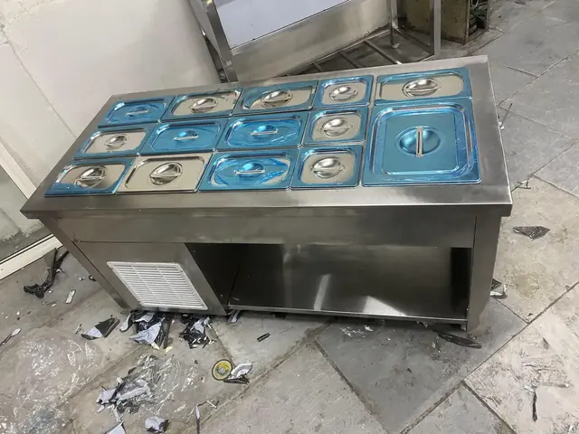 Cold freezer & Salad Bar