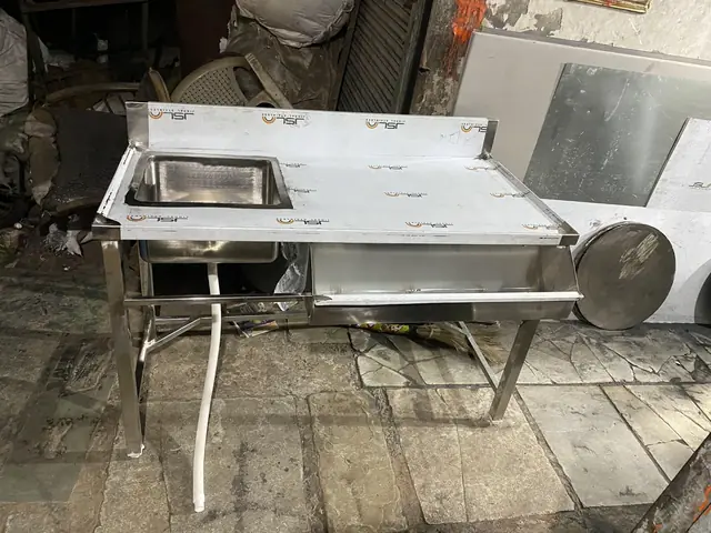 SS Sink Unit & Wash Bashing